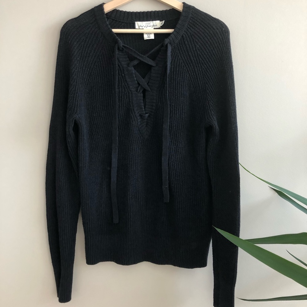 Lace up V neck Sweater